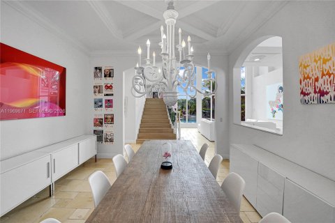 House in Wellington, Florida 6 bedrooms, 453.27 sq.m. № 2352156 - photo 16