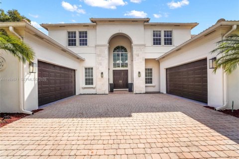 House in Wellington, Florida 6 bedrooms, 453.27 sq.m. № 2352156