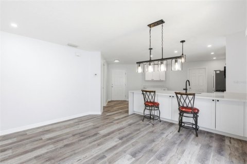 Casa en venta en The Villages, Florida, 2 dormitorios, 110.27 m2 № 2149510 - foto 8