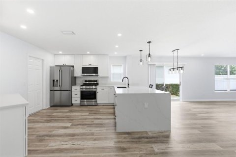 Casa en venta en The Villages, Florida, 2 dormitorios, 110.27 m2 № 2149510 - foto 2