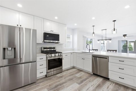 Casa en venta en The Villages, Florida, 2 dormitorios, 110.27 m2 № 2149510 - foto 4