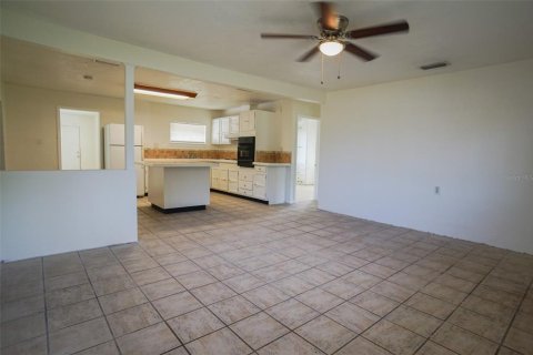 House in Oldsmar, Florida 4 bedrooms, 159.05 sq.m. № 1817254 - photo 8