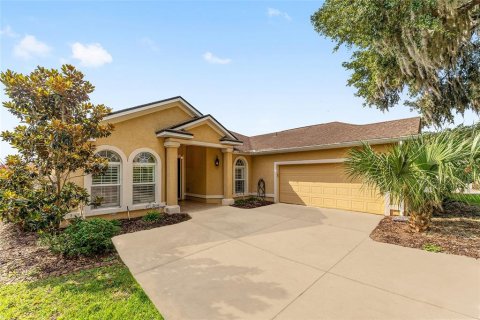 House in Ocala, Florida 4 bedrooms, 209.12 sq.m. № 1804029 - photo 1