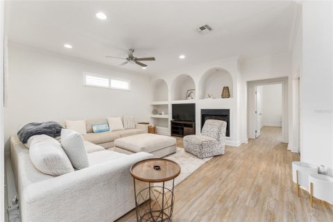 House in Ocala, Florida 4 bedrooms, 209.12 sq.m. № 1804029 - photo 10