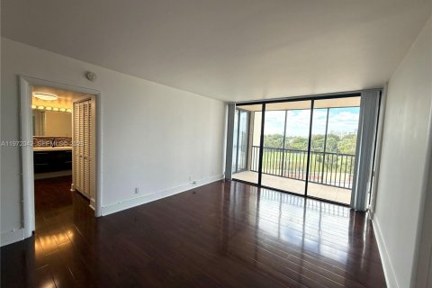 Condo in Aventura, Florida, 2 bedrooms  № 2047164 - photo 3