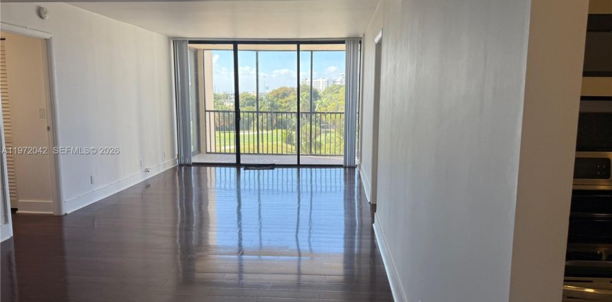 Condo in Aventura, Florida, 2 bedrooms  № 2047164