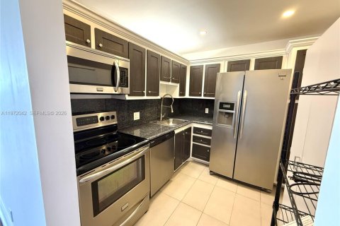 Condo in Aventura, Florida, 2 bedrooms  № 2047164 - photo 6