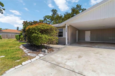 Apartment in Sarasota, Florida 2 bedrooms, 107.4 sq.m. № 2214515 - photo 2