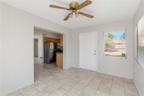 Apartment in Sarasota, Florida 2 bedrooms, 107.4 sq.m. № 2214515 - photo 10