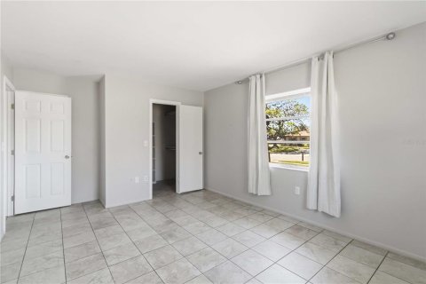 Apartment in Sarasota, Florida 2 bedrooms, 107.4 sq.m. № 2214515 - photo 17