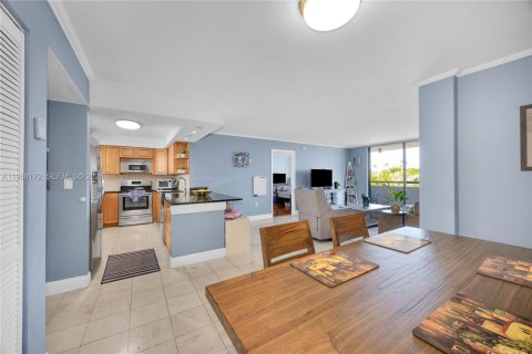 Condominio en venta en Miami Beach, Florida, 2 dormitorios, 99.68 m2 № 2029950 - foto 14