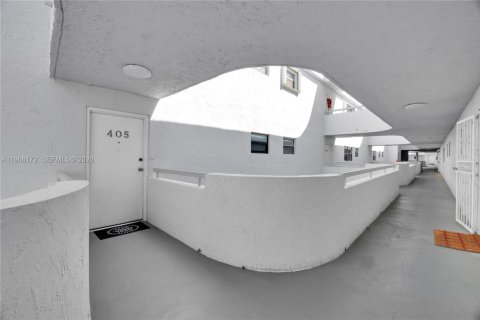 Condominio en venta en Miami Beach, Florida, 2 dormitorios, 99.68 m2 № 2029950 - foto 21