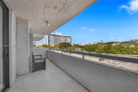 Condominio en venta en Miami Beach, Florida, 2 dormitorios, 99.68 m2 № 2029950 - foto 12