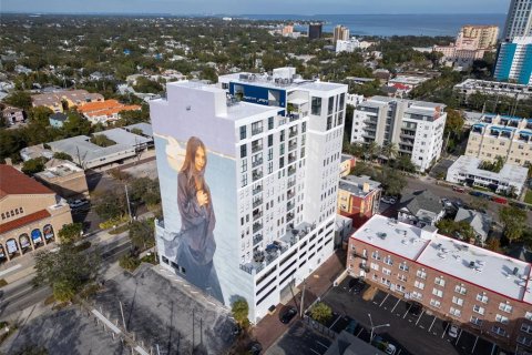 Condo in Saint Petersburg, Florida, 2 bedrooms  № 1523634 - photo 8