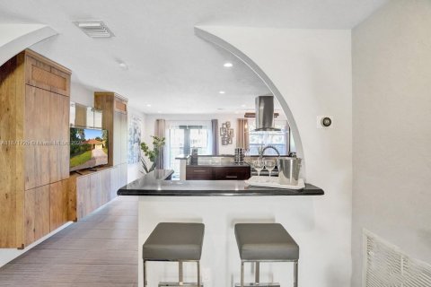 Casa en venta en Oakland Park, Florida, 3 dormitorios, 149.67 m2 № 1920396 - foto 8