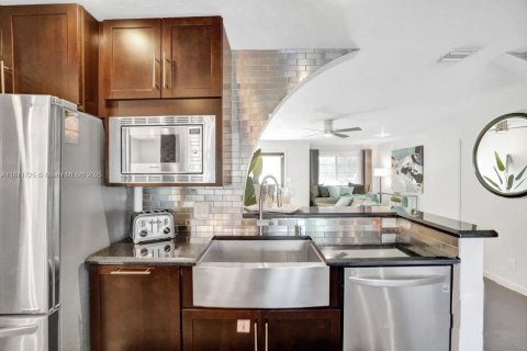 Casa en venta en Oakland Park, Florida, 3 dormitorios, 149.67 m2 № 1920396 - foto 27