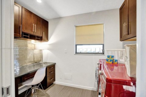 Casa en venta en Oakland Park, Florida, 3 dormitorios, 149.67 m2 № 1920396 - foto 15