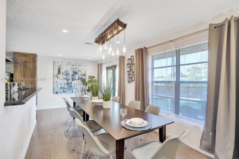 Casa en venta en Oakland Park, Florida, 3 dormitorios, 149.67 m2 № 1920396 - foto 12
