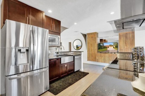 Casa en venta en Oakland Park, Florida, 3 dormitorios, 149.67 m2 № 1920396 - foto 13