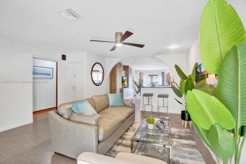 Casa en venta en Oakland Park, Florida, 3 dormitorios, 149.67 m2 № 1920396 - foto 24