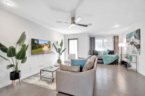 Casa en venta en Oakland Park, Florida, 3 dormitorios, 149.67 m2 № 1920396 - foto 22