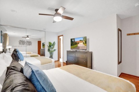 Casa en venta en Oakland Park, Florida, 3 dormitorios, 149.67 m2 № 1920396 - foto 18