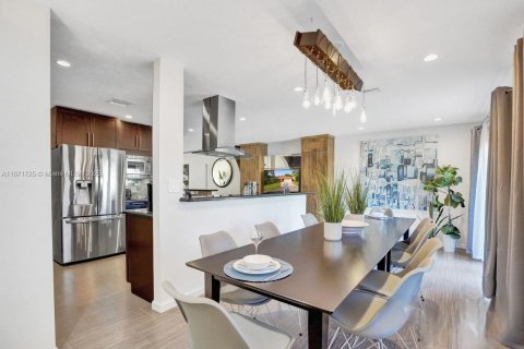 Casa en venta en Oakland Park, Florida, 3 dormitorios, 149.67 m2 № 1920396 - foto 11