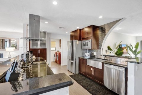 Casa en venta en Oakland Park, Florida, 3 dormitorios, 149.67 m2 № 1920396 - foto 25