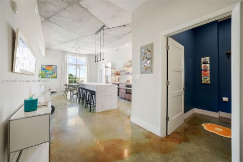 Condominio en venta en Miami Beach, Florida, 2 dormitorios, 134.71 m2 № 2013646 - foto 17