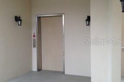 Condominio en alquiler en Orlando, Florida, 2 dormitorios, 144.37 m2 № 2197513 - foto 4