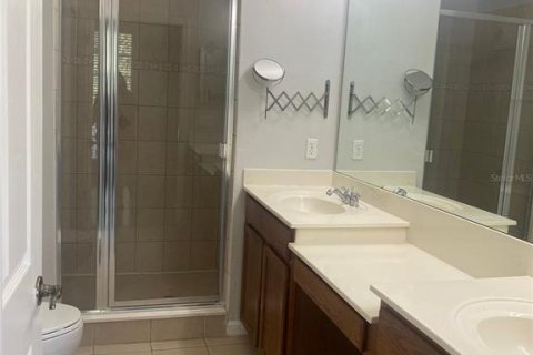 Condominio en alquiler en Orlando, Florida, 2 dormitorios, 144.37 m2 № 2197513 - foto 19
