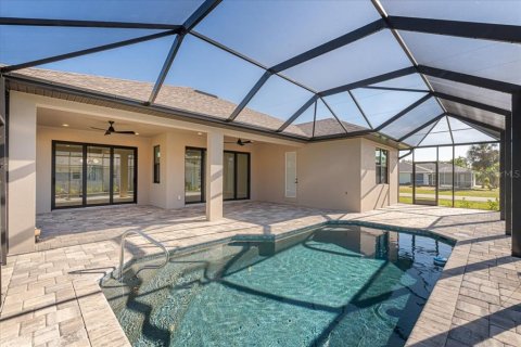 House in Rotonda, Florida 3 bedrooms, 181.35 sq.m. № 1559673 - photo 25