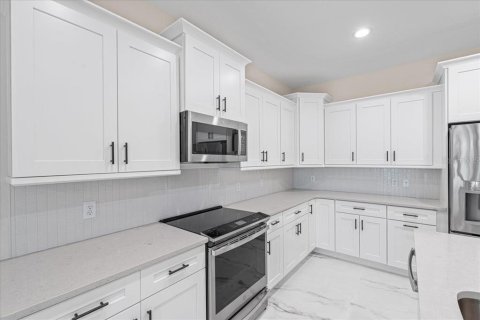 House in Rotonda, Florida 3 bedrooms, 181.35 sq.m. № 1559673 - photo 11