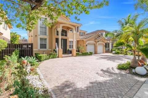 Casa en venta en Miami, Florida, 4 dormitorios, 263.01 m2 № 1940735 - foto 3