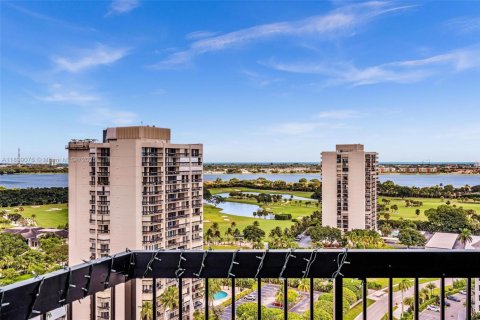 Condo in West Palm Beach, Florida, 2 bedrooms  № 1951054 - photo 21