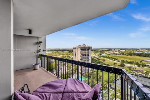Condo in West Palm Beach, Florida, 2 bedrooms  № 1951054 - photo 20