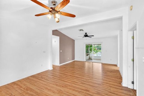 Villa ou maison à vendre à Hawthorne, Floride: 3 chambres, 135.27 m2 № 2129723 - photo 5