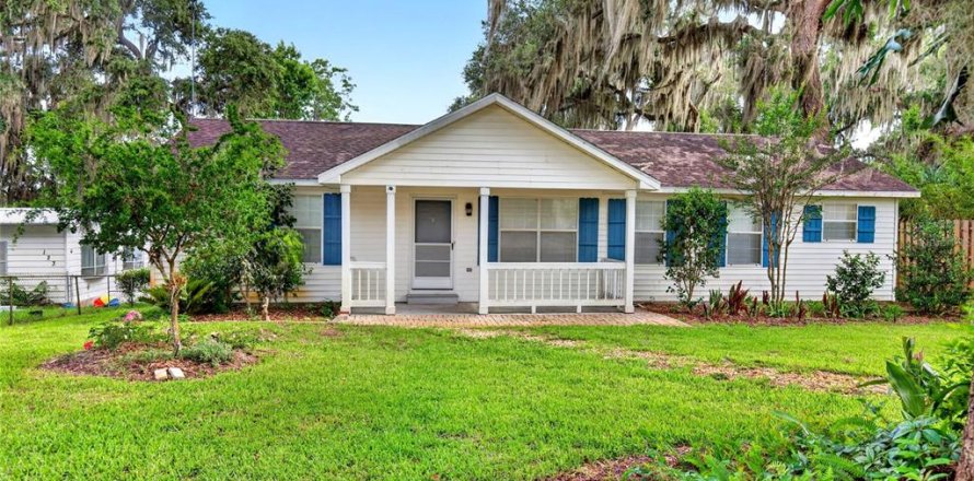 Villa ou maison à Hawthorne, Floride 3 chambres, 135.27 m2 № 2129723
