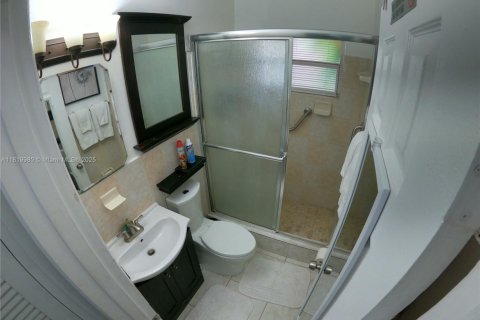 Appartement à louer à Hollywood, Floride: 1 chambre, 197.14 m2 № 1937647 - photo 4