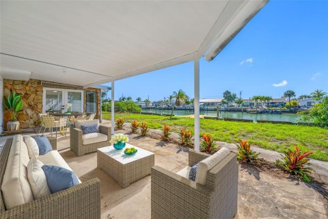 Villa ou maison à louer à Saint Petersburg, Floride: 3 chambres, 135.08 m2 № 2110074 - photo 3