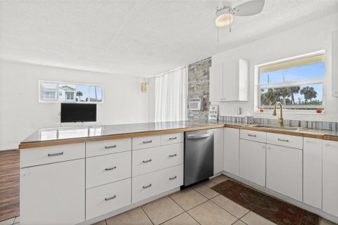Condo in Cocoa Beach, Florida, 1 bedroom  № 1777916 - photo 4