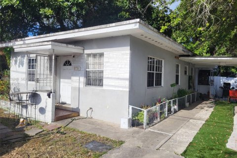 Commercial property in Miami, Florida 114.83 sq.m. № 2031041