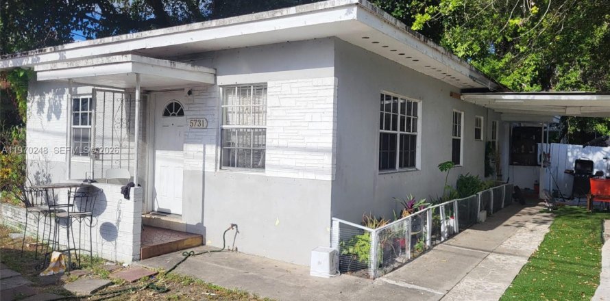 Коммерческая недвижимость в Майами, Флорида 114.83м2 № 2031041