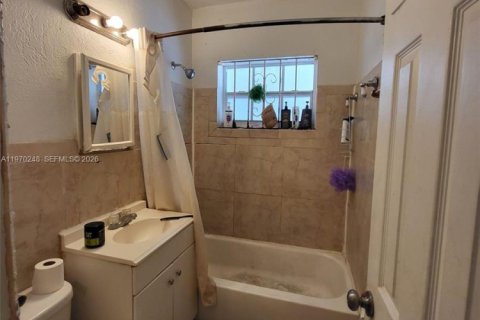 Купить коммерческую недвижимость в Майами, Флорида 114.83м2, № 2031041 - фото 19