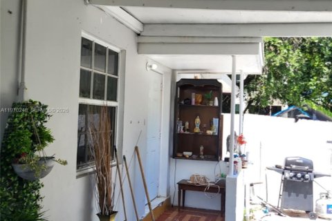 Купить коммерческую недвижимость в Майами, Флорида 114.83м2, № 2031041 - фото 5