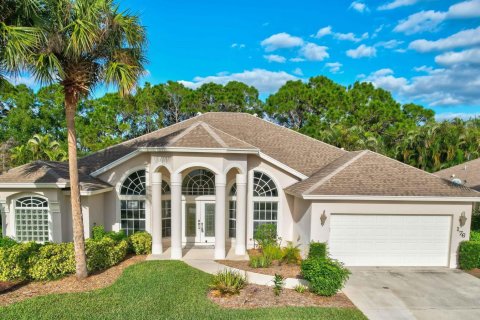 House in Port St. Lucie, Florida 4 bedrooms, 255.95 sq.m. № 2274384