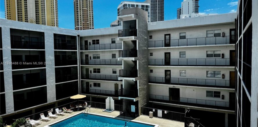 Condo à Sunny Isles Beach, Floride, 1 chambre № 1825985