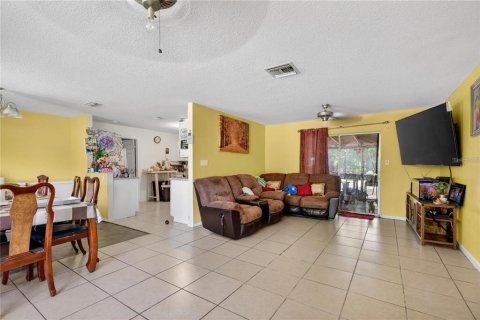 Villa ou maison à vendre à Mount Dora, Floride: 3 chambres, 138.24 m2 № 2092856 - photo 7