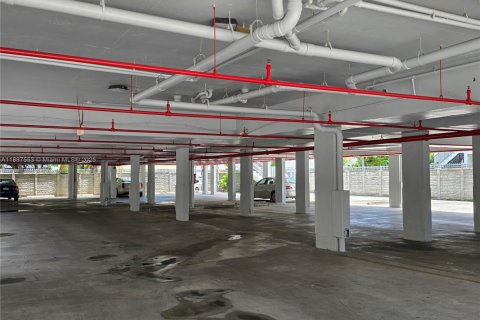 Copropriété à louer à Miami, Floride: 2 chambres № 1942101 - photo 12