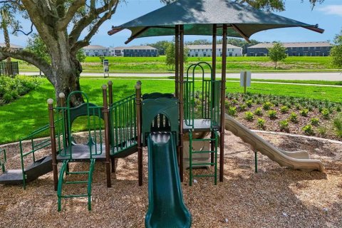 Villa ou maison à vendre à Wildwood, Floride: 4 chambres, 171.87 m2 № 2226771 - photo 22